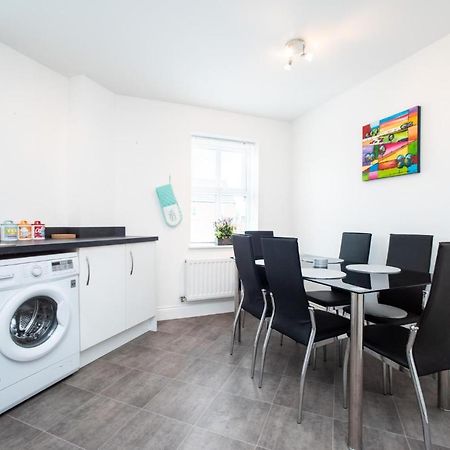 Spacious 2 Bedroom Apartment Newcastle/ゲーツヘッド エクステリア 写真
