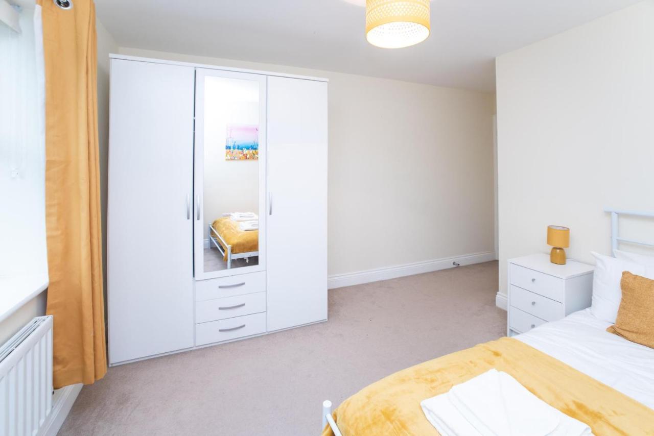 Spacious 2 Bedroom Apartment Newcastle/ゲーツヘッド エクステリア 写真
